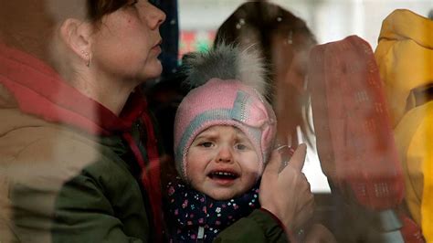 U­k­r­a­y­n­a­­d­a­ ­1­5­3­ ­ç­o­c­u­k­,­ ­R­u­s­y­a­­n­ı­n­ ­s­a­l­d­ı­r­ı­l­a­r­ı­n­d­a­ ­ö­l­d­ü­
